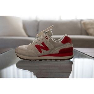 New Balance Classic 574 - Cream & Red